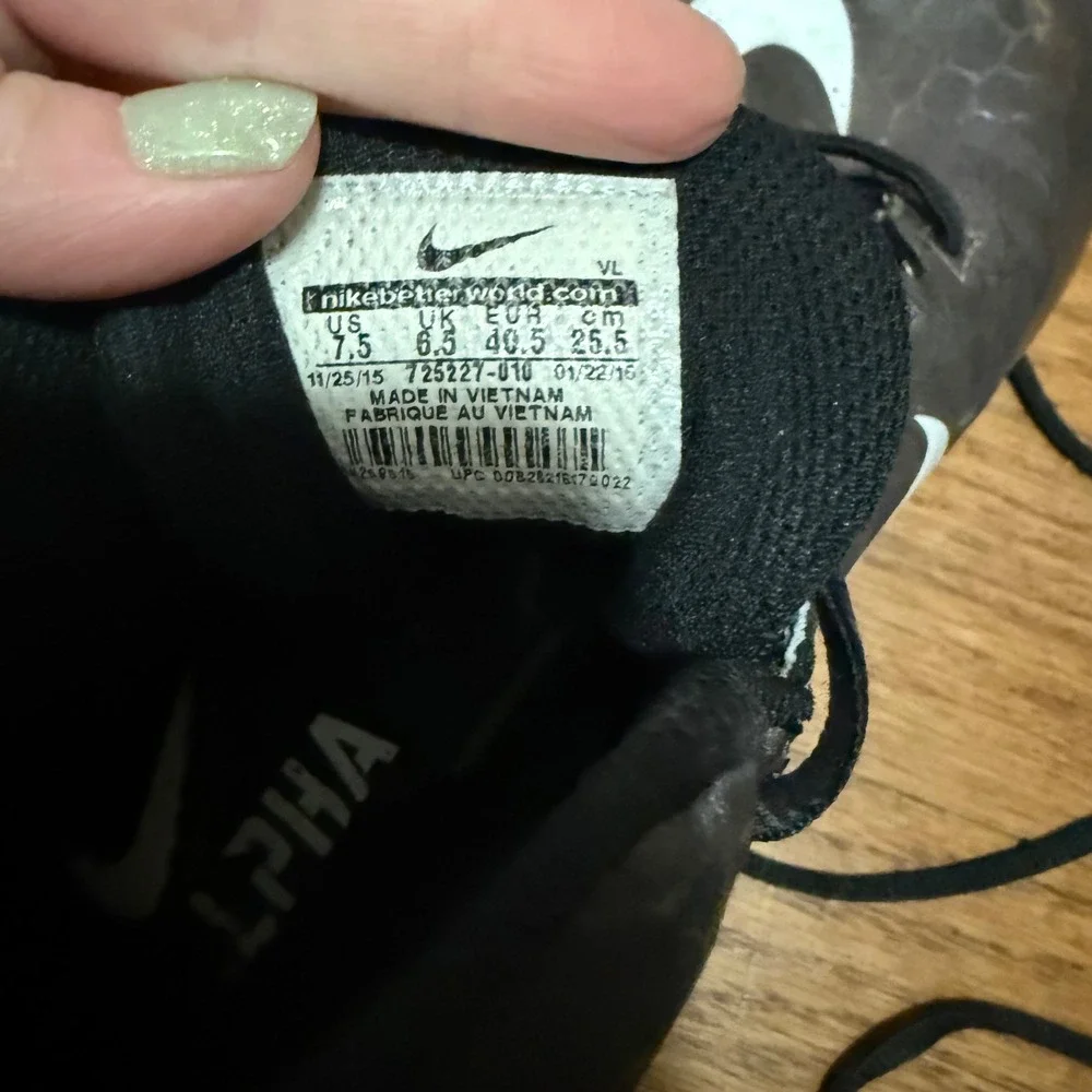 Nike Alpha Dynamic Fit Football Cleats Black White‎ Size 7.5